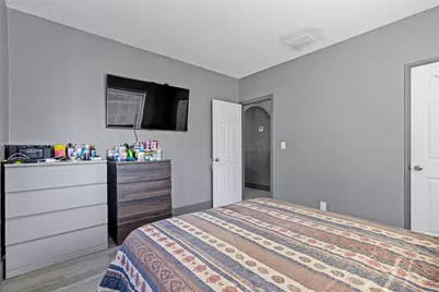 1780 NW 49th St, Miami, FL 33142 - Photo 24
