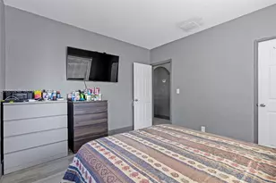 1780 NW 49th St, Miami, FL 33142 - Photo 24