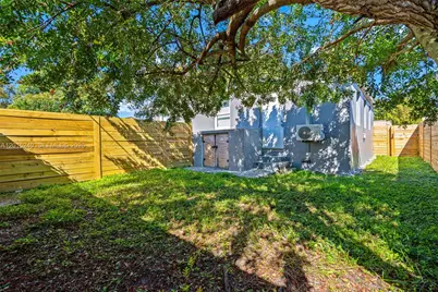 1780 NW 49th St, Miami, FL 33142 - Photo 18
