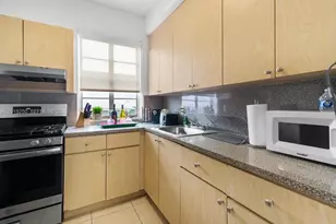 301 86th St, Miami Beach, FL 33141 - Photo 10