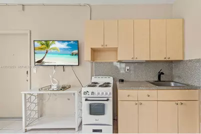 301 86th St #3A, Miami Beach, FL 33141 - Photo 1