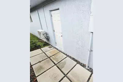 20100 NW 37 #EFF, Miami Gardens, FL 33055 - Photo 2