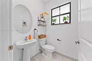 11871 SW 247th Ter, Homestead, FL 33032 - Photo 4