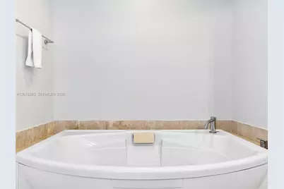 18201 Collins Ave #4009, Sunny Isles Beach, FL 33160 - Photo 14