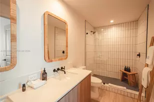 275 SW 6th St, Miami, FL 33130 - Photo 6