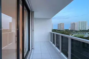 3625 N Country Club Dr, Aventura, FL 33180 - Photo 32