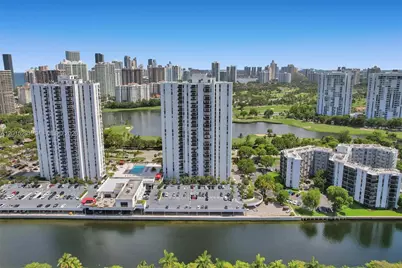 3625 N Country Club Dr #907, Aventura, FL 33180 - Photo 42