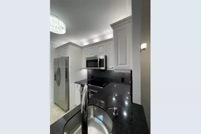 3625 N Country Club Dr #907, Aventura, FL 33180 - Photo 12