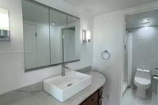 3625 N Country Club Dr, Aventura, FL 33180 - Photo 24