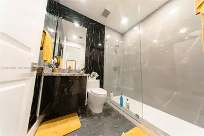 7814 NW 165th St, Miami Lakes, FL 33016 - Photo 34