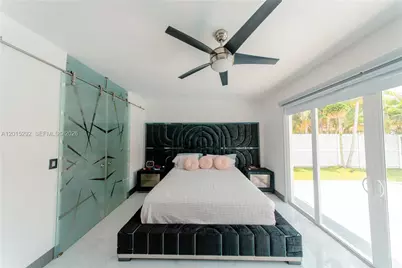 7814 NW 165th St, Miami Lakes, FL 33016 - Photo 14