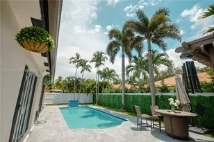 7814 NW 165th St, Miami Lakes, FL 33016 - Photo 18