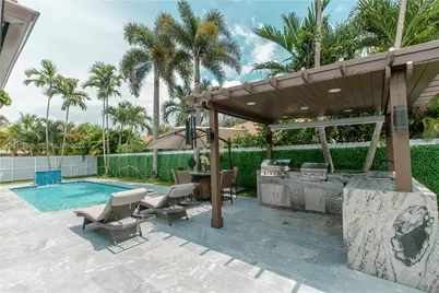 7814 NW 165th St, Miami Lakes, FL 33016 - Photo 10