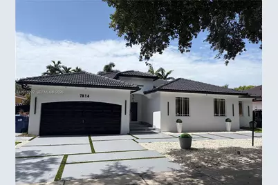 7814 NW 165th St, Miami Lakes, FL 33016 - Photo 2