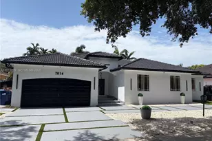 7814 NW 165th St, Miami Lakes, FL 33016 - Photo 2