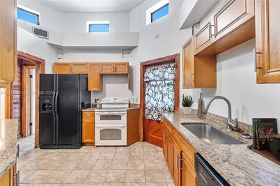 4561 NW 79th Ave, Lauderhill, FL 33351 - Photo 16