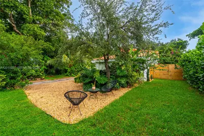 723 NE 112th St, Biscayne Park, FL 33161 - Photo 36