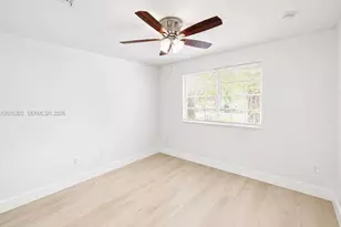 13 S Royal Poinciana Blvd, Miami Springs, FL 33166 - Photo 8