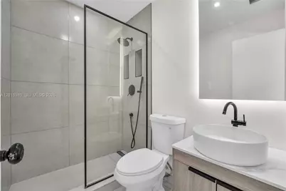 621 SW 33rd Ave #621, Miami, FL 33135 - Photo 8
