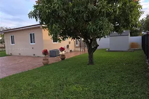 1680 E 5th Ave, Hialeah, FL 33010 - Photo 12