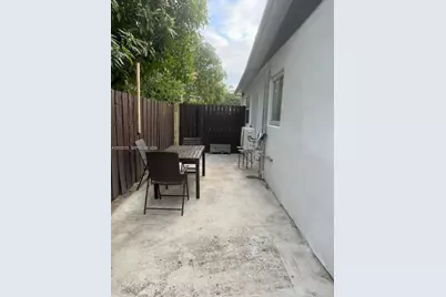 1270 NE 210th Ter #B, Miami, FL 33179 - Photo 10