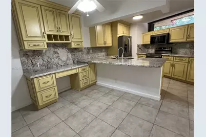 8129 Severn Dr #C, Boca Raton, FL 33433 - Photo 6