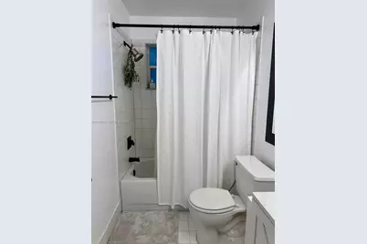 317 NW 109th Ave, Pembroke Pines, FL 33026 - Photo 6