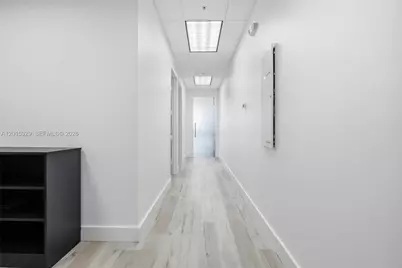 175 SW 7th St #1614, Miami, FL 33130 - Photo 22
