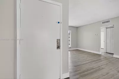 4409 Treehouse Ln #F, Tamarac, FL 33319 - Photo 10