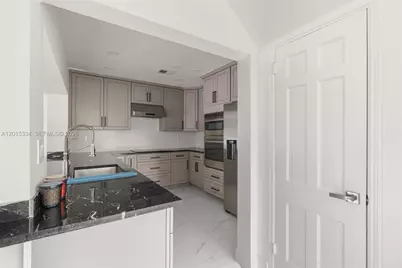 7601 NW 82nd Ter, Parkland, FL 33067 - Photo 18