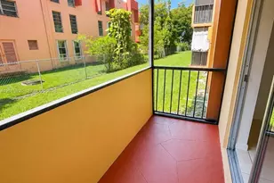 525 NW 72nd Ave, Miami, FL 33126 - Photo 8