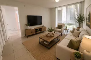 11133 SW 8th St, Pembroke Pines, FL 33025 - Photo 4