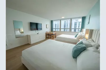 5445 Collins Ave #1718, Miami Beach, FL 33140 - Photo 10