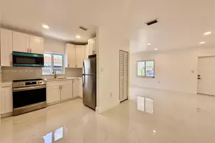 228 NW 32nd Ave, Miami, FL 33125 - Photo 4