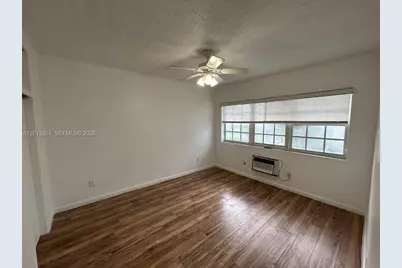 7920 East Dr #14, North Bay Village, FL 33141 - Photo 10