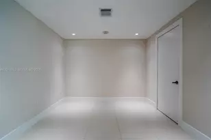 900 Biscayne Blvd, Miami, FL 33132 - Photo 14