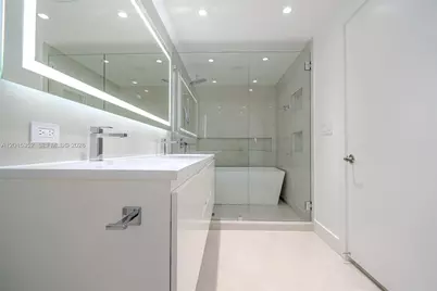 900 Biscayne Blvd #1707, Miami, FL 33132 - Photo 64
