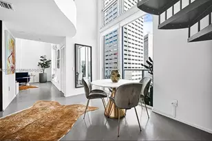 300 S Biscayne Blvd, Miami, FL 33131 - Photo 10