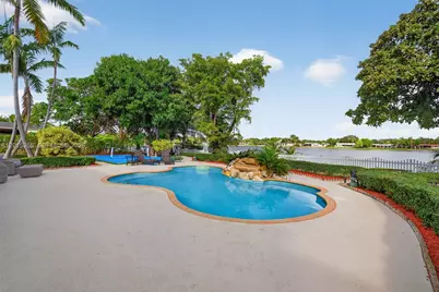 9261 SW 88 St, Miami, FL 33176 - Photo 44