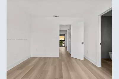8360 NW 8th St #1-2, Miami, FL 33126 - Photo 24