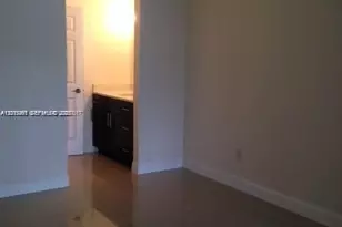 451 NE 210th Cir Terrace, Miami, FL 33179 - Photo 8