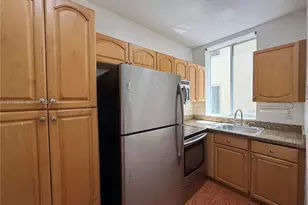 746 SW 2nd St, Miami, FL 33130 - Photo 2