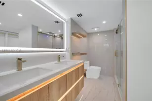 1623 Collins Ave, Miami Beach, FL 33139 - Photo 22