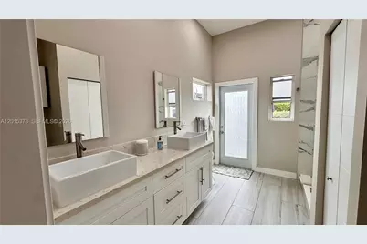 1324 NE 14th Ave, Fort Lauderdale, FL 33304 - Photo 26