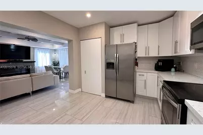 1324 NE 14th Ave, Fort Lauderdale, FL 33304 - Photo 18
