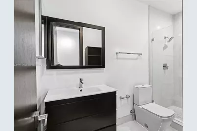 8221 NW 34th Dr, Doral, FL 33122 - Photo 40