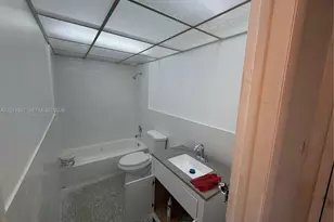 6930 Miami Gardens Dr, Hialeah, FL 33015 - Photo 4