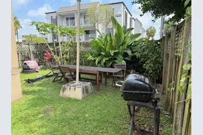 5201 NW Geneva Way #103, Doral, FL 33166 - Photo 10