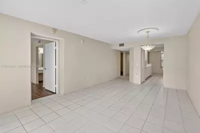700 SW 137th Ave #110H, Pembroke Pines, FL 33027 - Photo 14