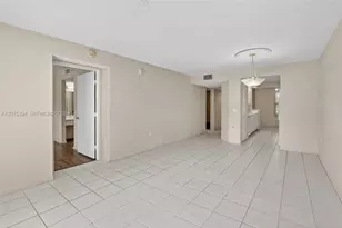 700 SW 137th Ave, Pembroke Pines, FL 33027 - Photo 14